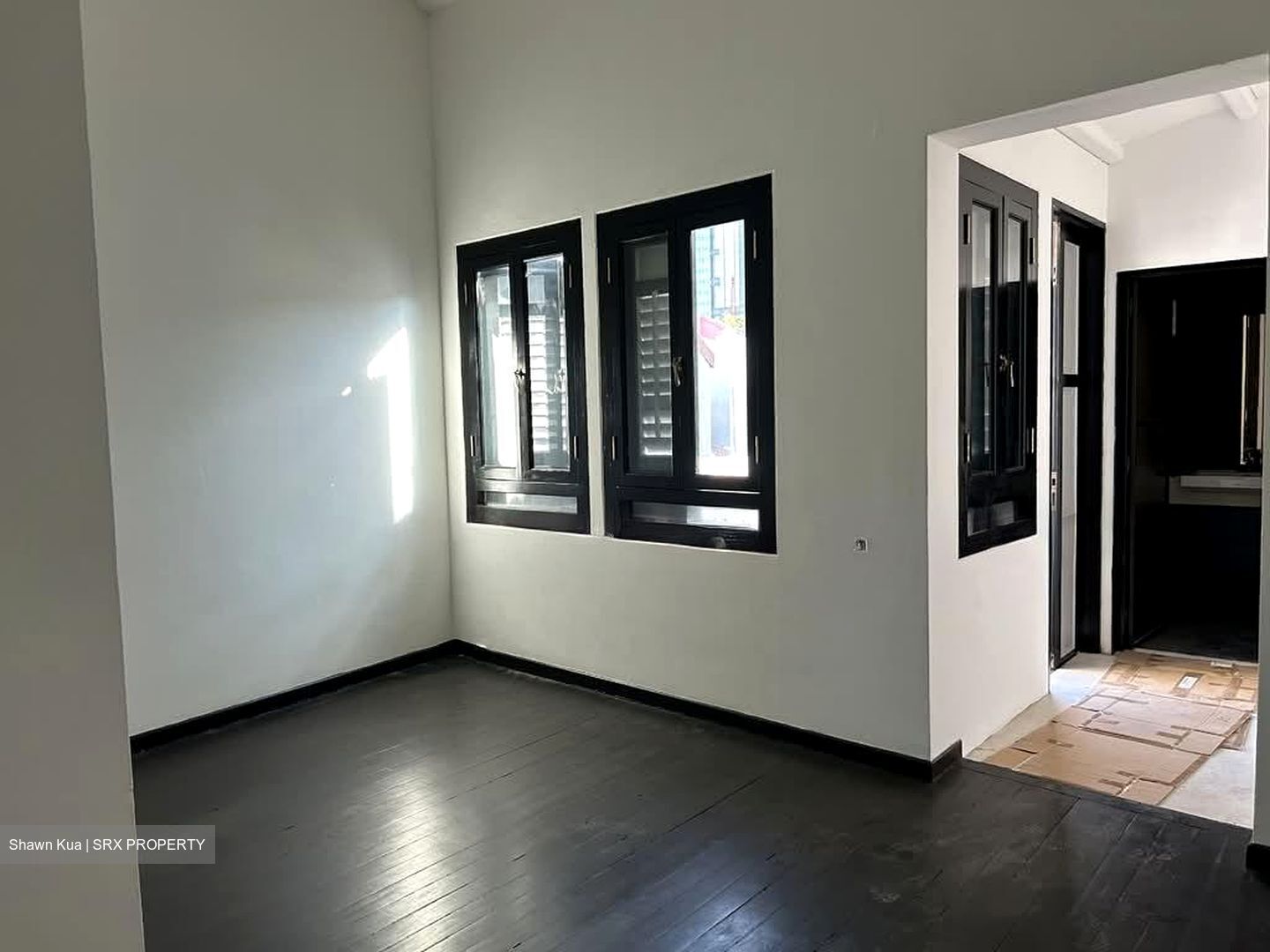 Jalan Pisang (D7), Office #544330051